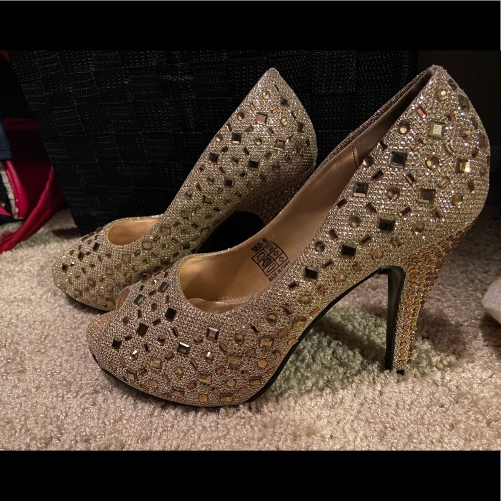 Gold shoes size 7